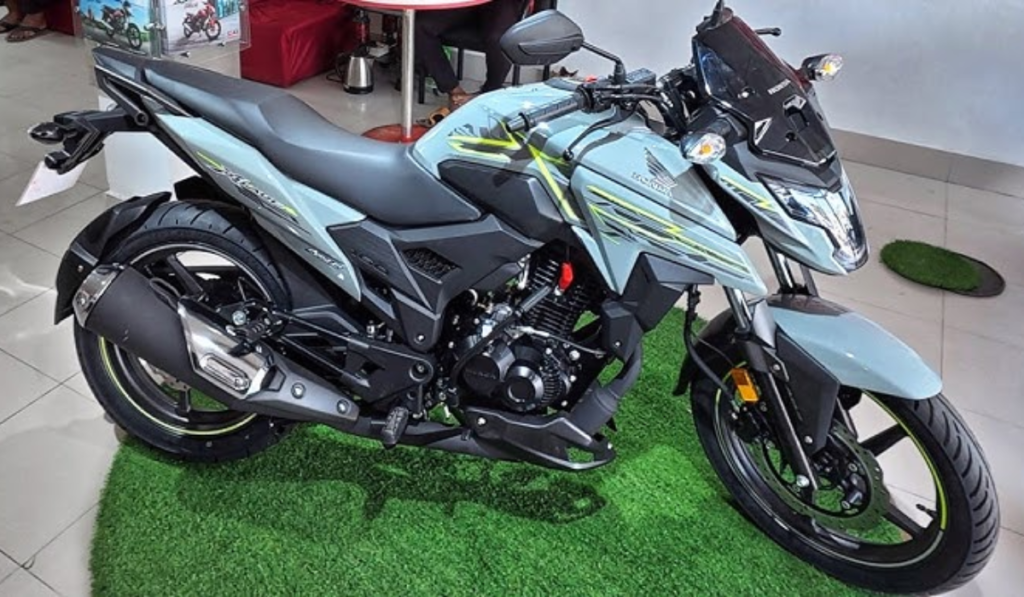 Honda X-Blade 2025